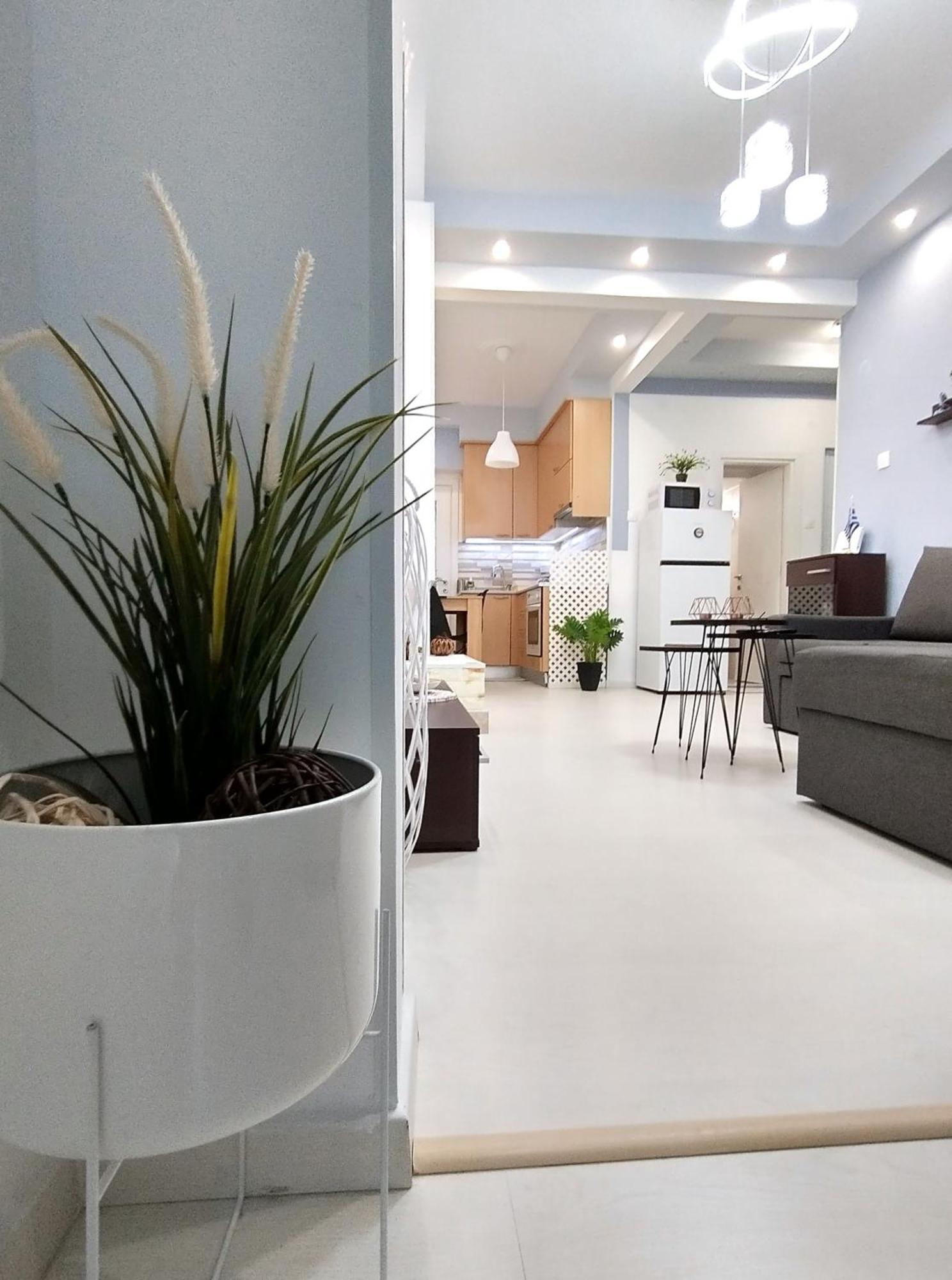 Niko'S Apartment - Beautiful Sea View Apartment ! Peraia  Bagian luar foto