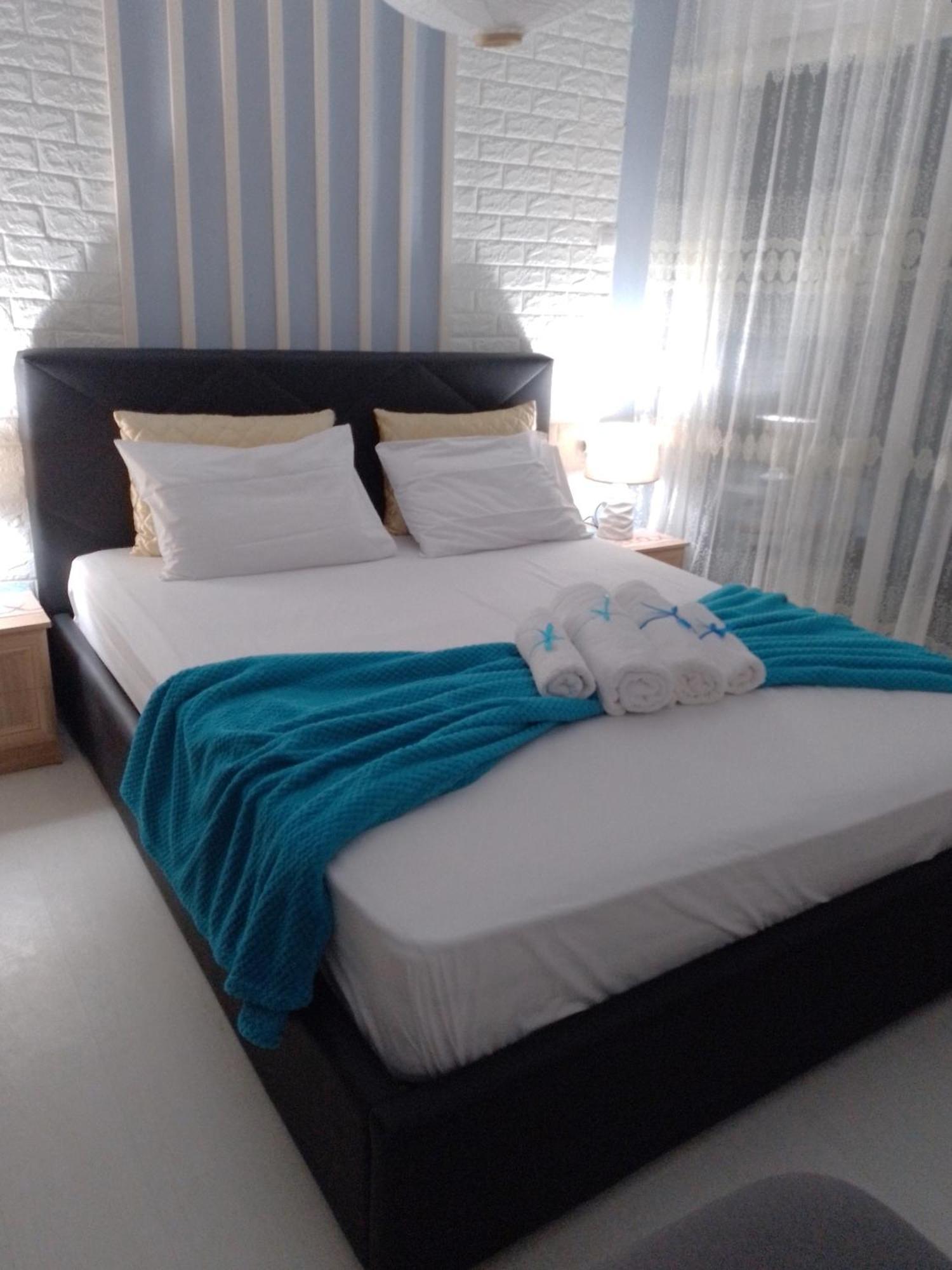 Niko'S Apartment - Beautiful Sea View Apartment ! Peraia  Bagian luar foto